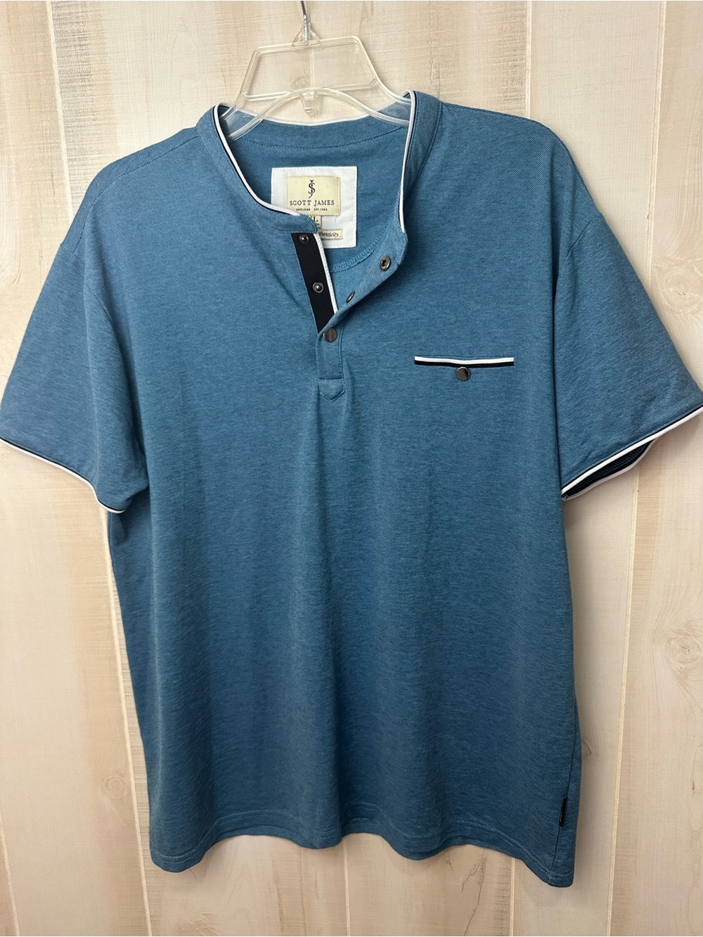Scott James Men's Blue Short-Sleeve Henley Polo Shirt